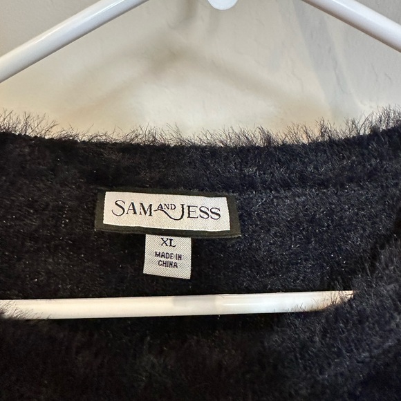 Sam & Jess long sleeve - Picture 2 of 3